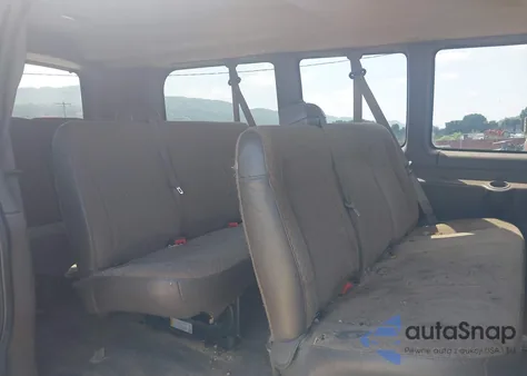 2017 Chevrolet Express 2500 Ls z USA, uszkodzony, nr VIN 1GAWGEFF7H1271229